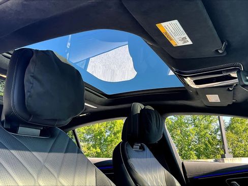 Used 2023 Mercedes-Benz EQS 580 4MATIC Sedan image 13