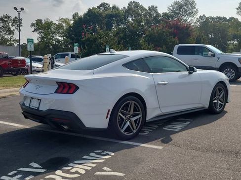 Certified 2025 Ford Mustang Coupe RWD image 5
