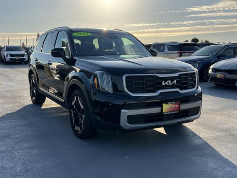 Certified 2023 Kia Telluride S image 8