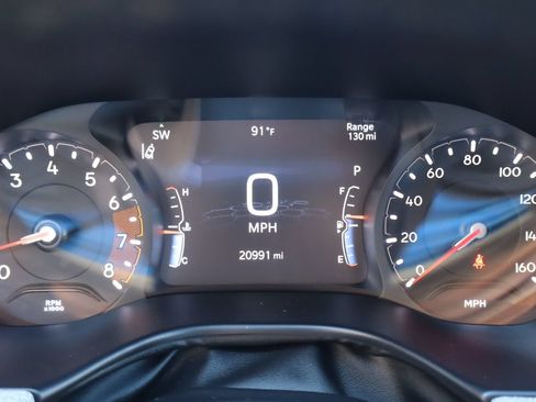 Used 2025 Jeep Compass Latitude AWD/4WD image 9