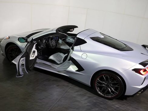 Used 2023 Chevrolet Corvette Stingray Preferred Cpe w/ Z51 Performance Package RWD image 5