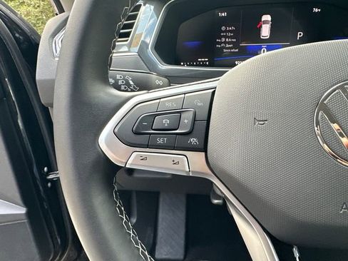 Used 2024 Volkswagen Tiguan S image 17