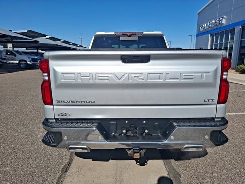 Used 2020 Chevrolet Silverado 1500 LTZ w/ LTZ Premium Package AWD/4WD image 4