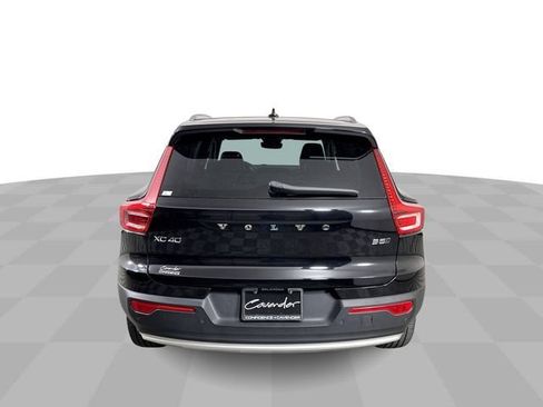 Used 2023 Volvo XC40 B5 Plus AWD/4WD image 7