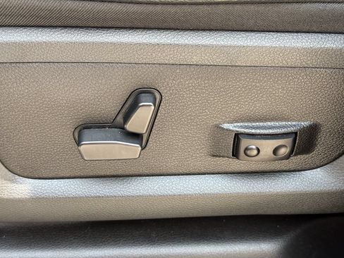 Used 2024 RAM 2500 Laramie w/ Safety Group AWD/4WD image 24