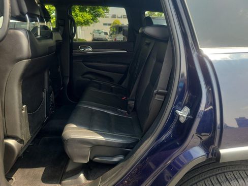 Used 2017 Jeep Grand Cherokee Limited AWD/4WD image 17