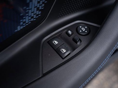 Used 2025 BMW M2 w/ Lighting Package image 40