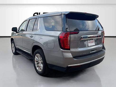 Used 2023 GMC Yukon SLT w/ SLT Premium Package AWD/4WD image 5