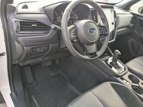 Used 2025 Subaru Forester Touring image 17
