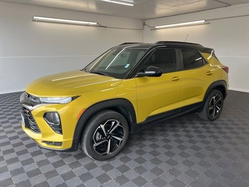 Used 2023 Chevrolet TrailBlazer RS w/ Sun and Liftgate Package image 17