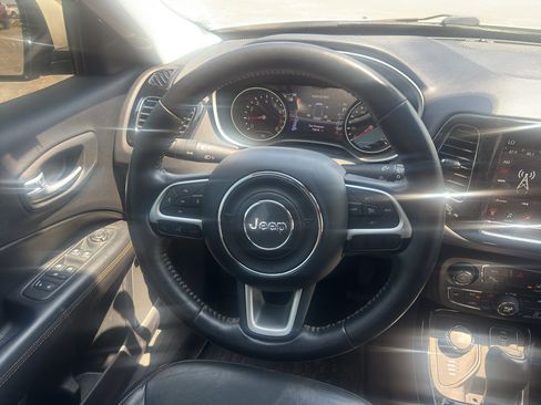 Used 2018 Jeep Compass Limited w/ Navigation Group AWD/4WD image 13