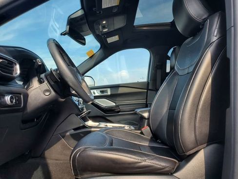 Used 2023 Ford Explorer ST w/ Equipment Group 401A image 4