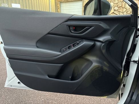 Certified 2025 Subaru Crosstrek 2.0i Premium image 17
