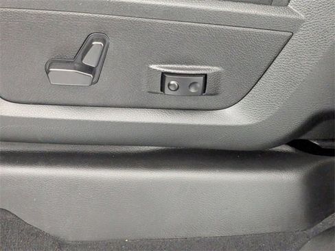 Used 2024 RAM 2500 Big Horn w/ Bed Utility Group image 13