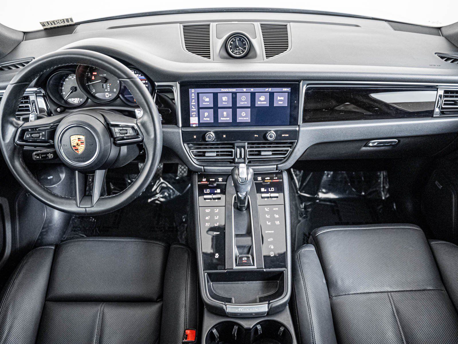Certified 2023 Porsche Macan AWD/4WD image 15