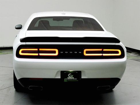 Used 2018 Dodge Challenger R/T Scat Pack RWD image 6