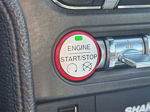 Used 2016 Ford Mustang Premium image 38