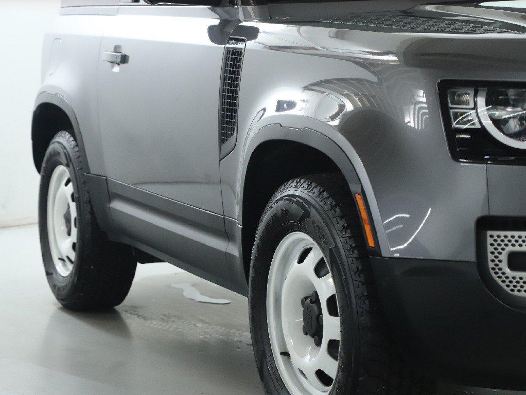 Used 2022 Land Rover Defender 90 S AWD/4WD image 8