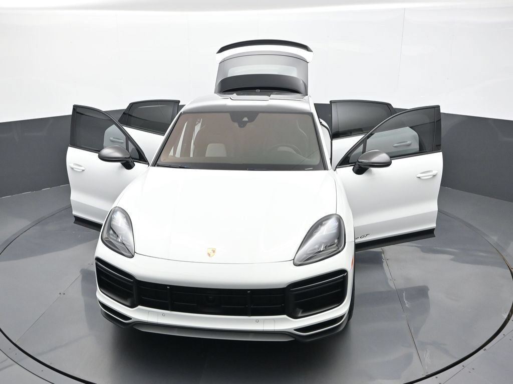 Certified 2023 Porsche Cayenne Turbo GT AWD/4WD image 31