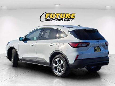 Used 2025 Ford Escape ST-Line w/ Tech Pack #1 AWD/4WD image 7