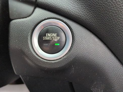 Used 2018 Chevrolet Equinox LT w/ Sun & Infotainment Package FWD image 19