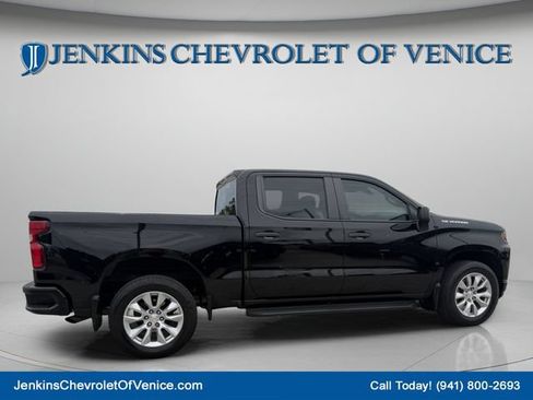 Used 2022 Chevrolet Silverado 1500 Custom w/ Safety Confidence Package RWD image 3