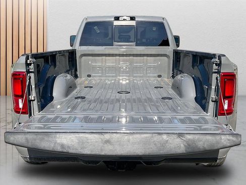 New 2026 RAM 3500 Laramie AWD/4WD image 22