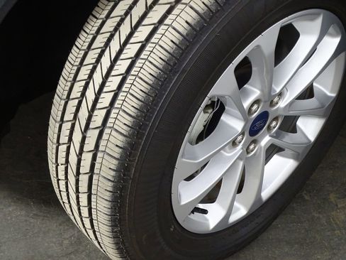 Used 2020 Ford Escape SE image 39