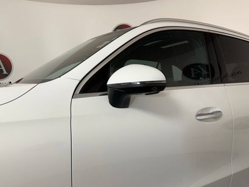 New 2026 Mercedes-Benz GLC 300 4MATIC image 10