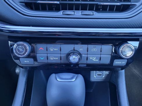 New 2026 Jeep Compass Latitude AWD/4WD image 14
