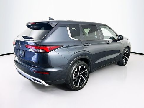Used 2024 Mitsubishi Outlander SE image 9