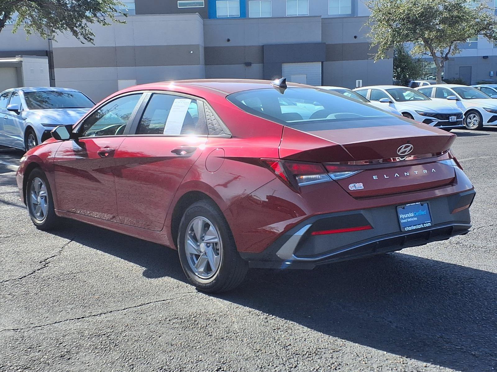 Certified 2026 Hyundai Elantra SE FWD image 3