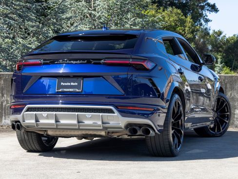 Used 2019 Lamborghini Urus AWD/4WD image 11