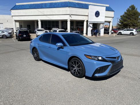 Used 2023 Toyota Camry SE image 31