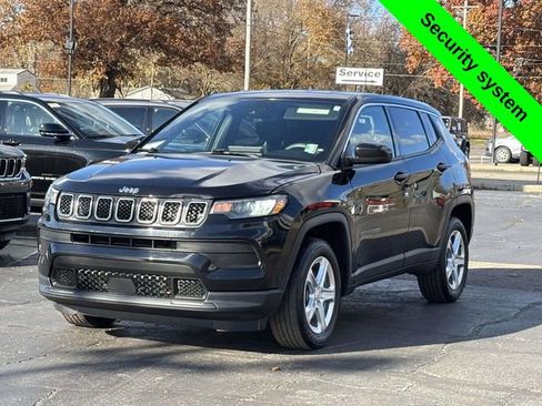 Used 2023 Jeep Compass Sport image 28