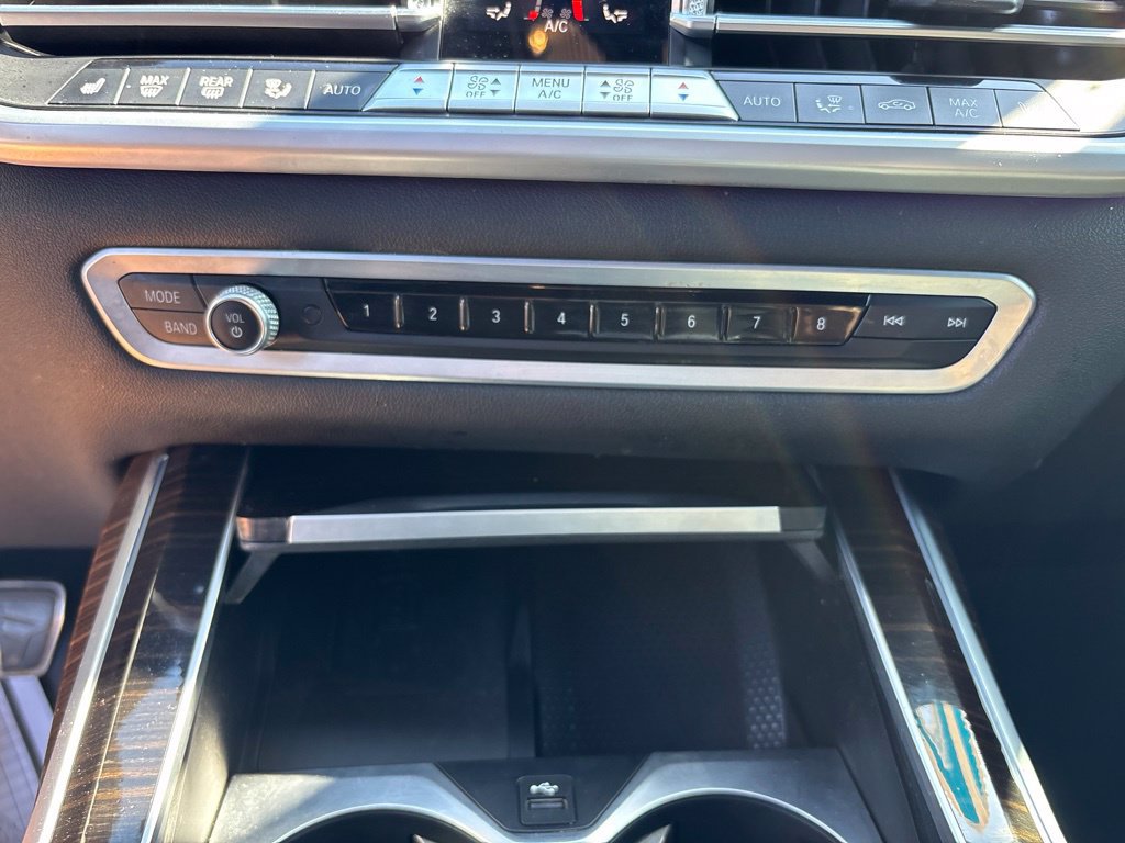 Used 2021 BMW X7 M50i w/ Cold Weather Package AWD/4WD image 22