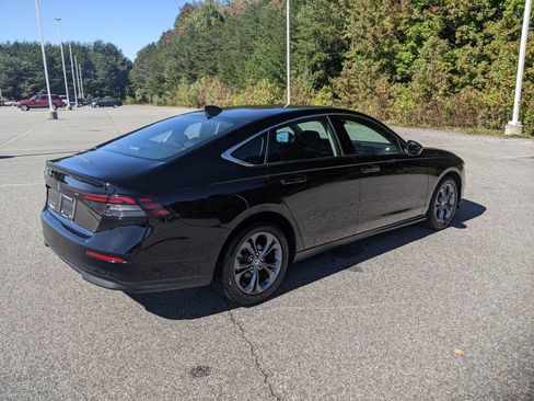 Used 2024 Honda Accord EX image 4