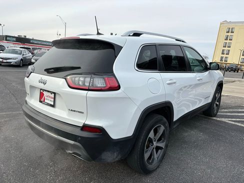 Used 2019 Jeep Cherokee Limited image 5