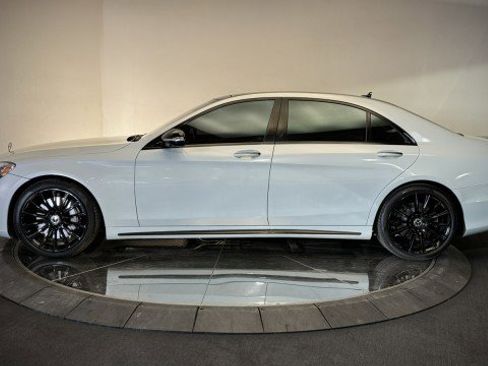 Used 2016 Mercedes-Benz S 550 Sedan image 33