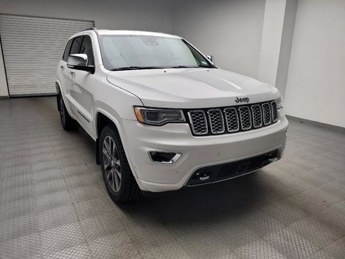 Used 2018 Jeep Grand Cherokee Overland AWD/4WD image 13