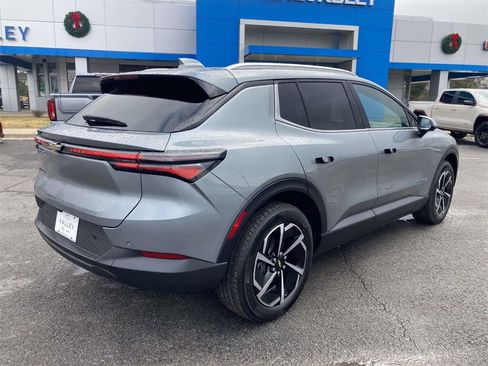 New 2026 Chevrolet Equinox EV LT image 4