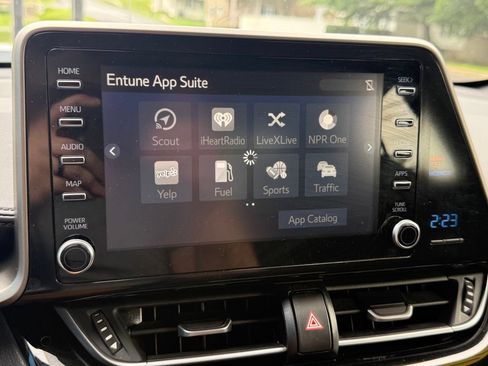 Used 2019 Toyota C-HR XLE FWD image 51