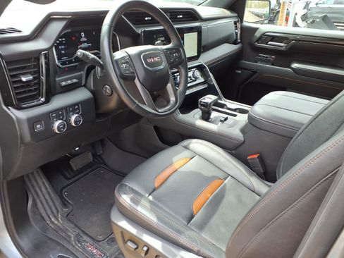 Used 2023 GMC Sierra 1500 AT4 w/ AT4 Premium Package AWD/4WD image 16