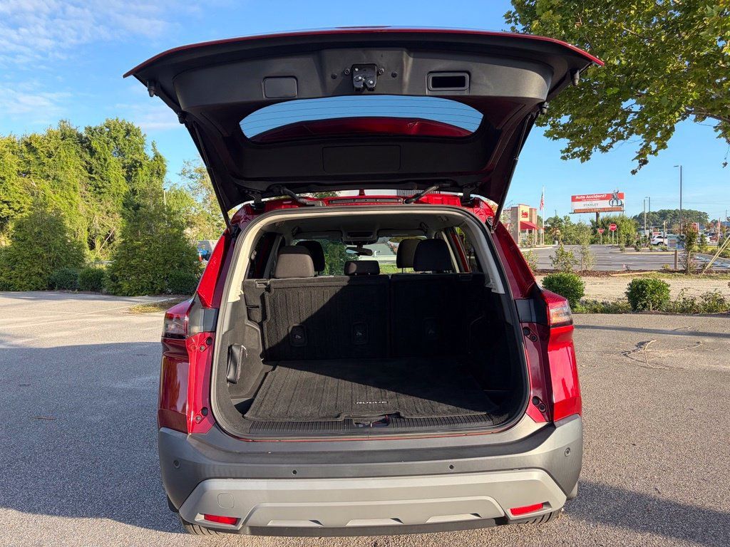 Certified 2023 Nissan Rogue SV AWD/4WD image 5