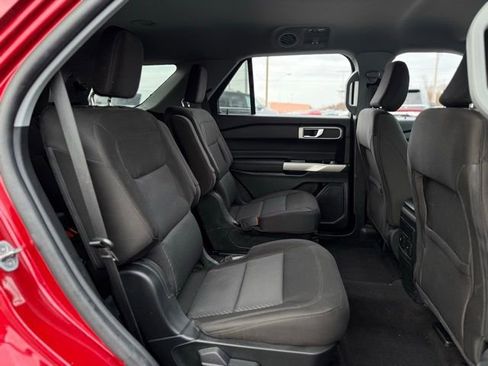 Certified 2023 Ford Explorer XLT image 18