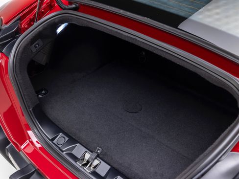 Certified 2022 Ferrari Roma RWD image 36