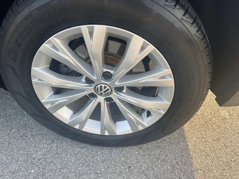 Used 2020 Volkswagen Tiguan S FWD image 11