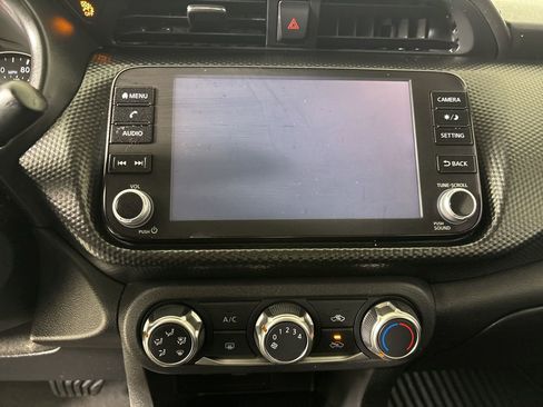 Used 2024 Nissan Kicks SV image 14