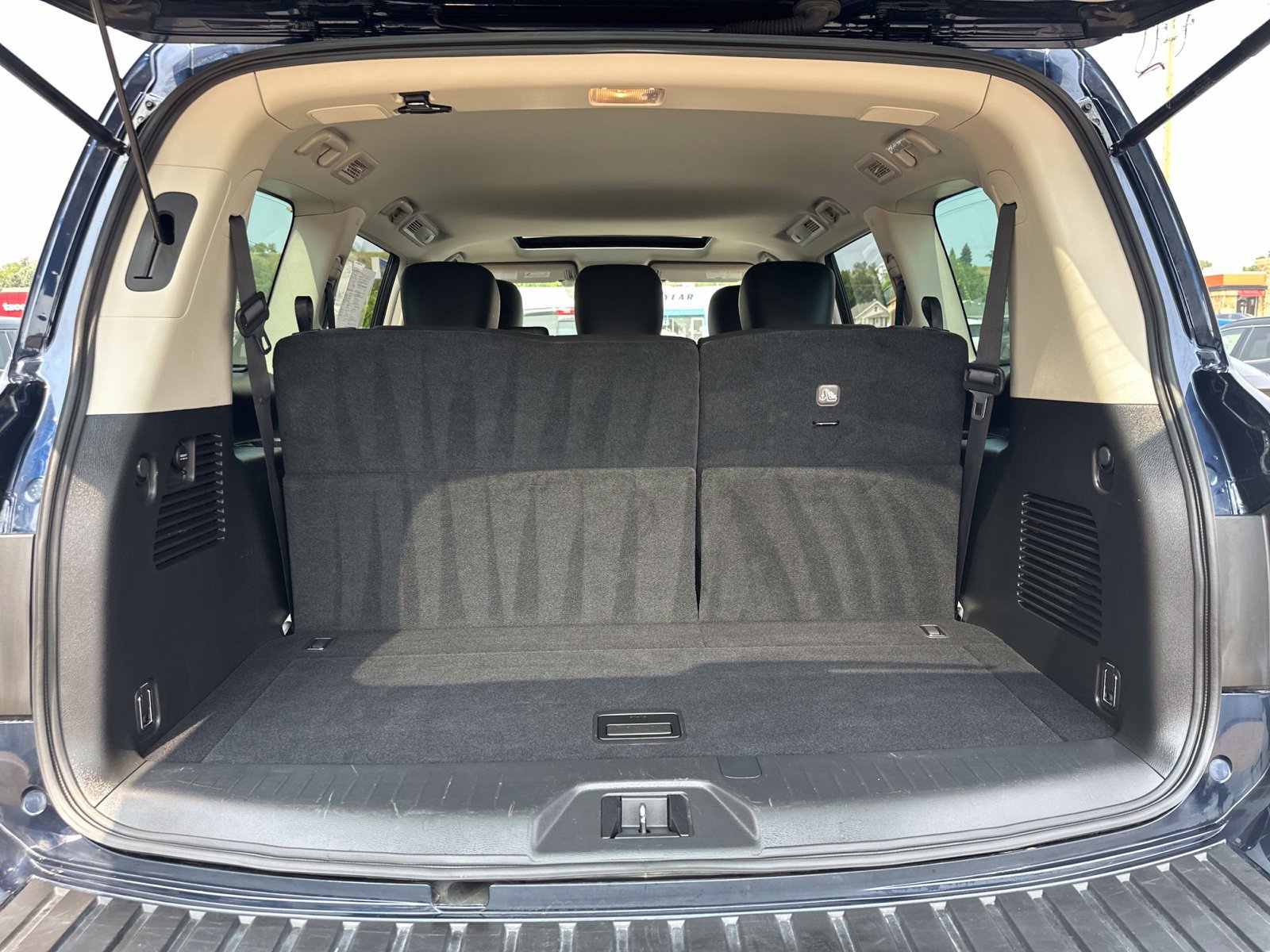 Used 2023 Nissan Armada SL w/ Cargo Package AWD/4WD image 33