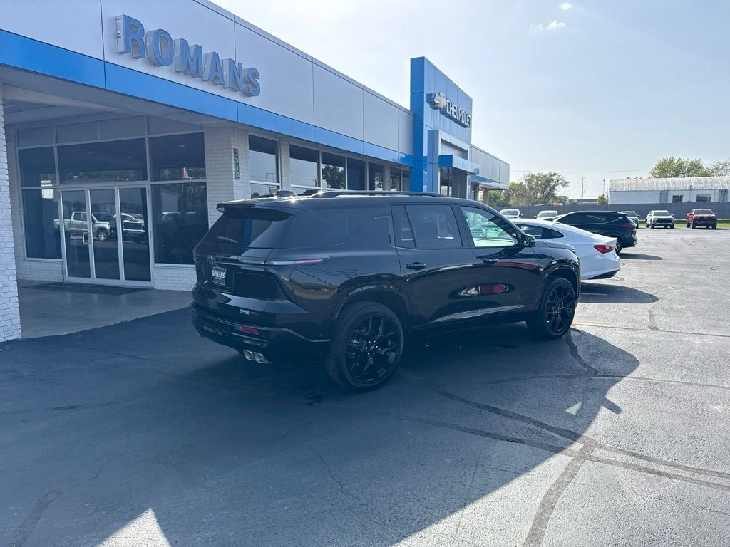 Used 2026 Chevrolet Traverse RS w/ LPO, Floor Liner Package AWD/4WD image 4